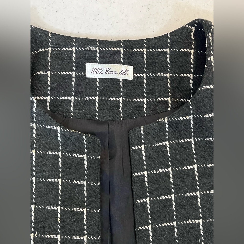Ann May Vintage Woman’s 100% Woven Silk Jacket. Size 8 - Picture 3 of 14